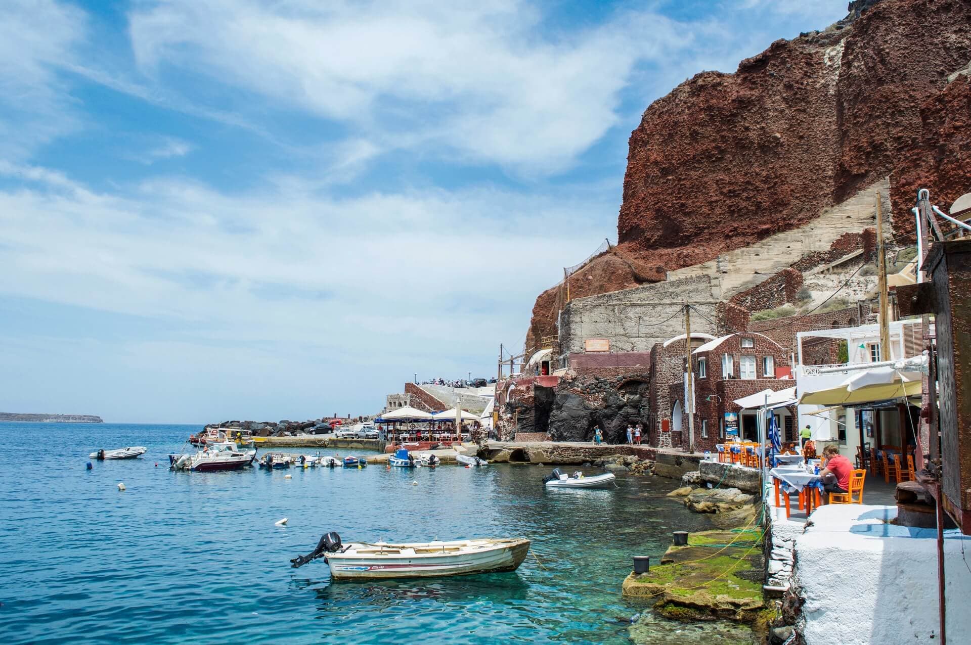 SIX FANTASTIC RESTAURANTS TO TRY IN SANTORINI