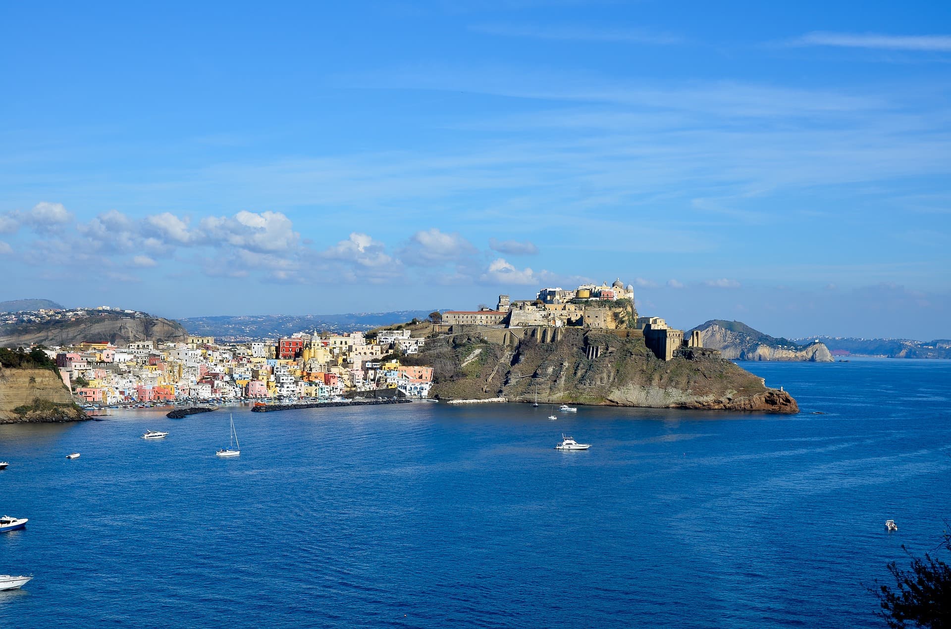 VACANZE A PROCIDA: COSA VEDERE