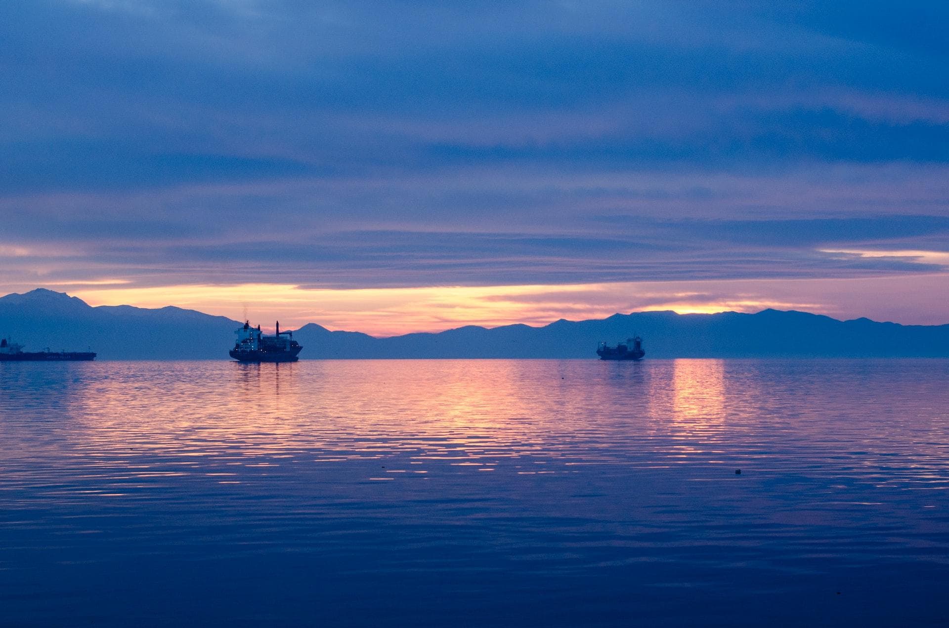 THESSALONIKI, HALBINSEL CHALKIDIKI UND WEITER MIT DER FÄHRE