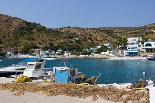 Fiskebåtar till havs