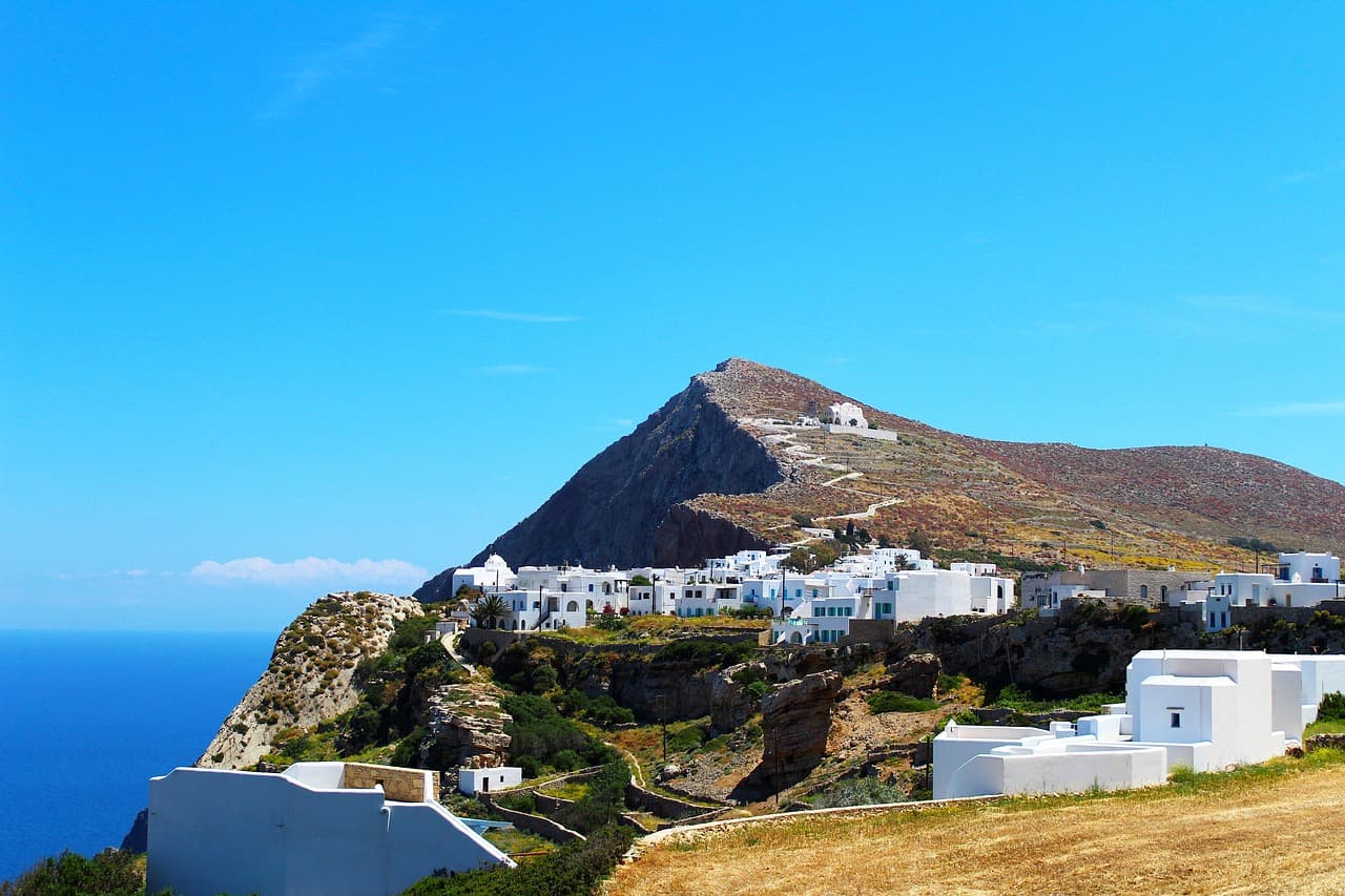 La pointe de Folégandros, pour avoir une vue imprenable sur la mer.