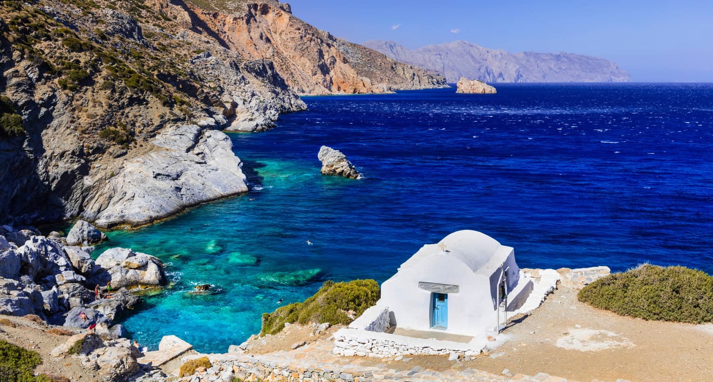 Découvrez les lieux du tournage du Grand Bleu sur l'île d'Amorgos en ferry