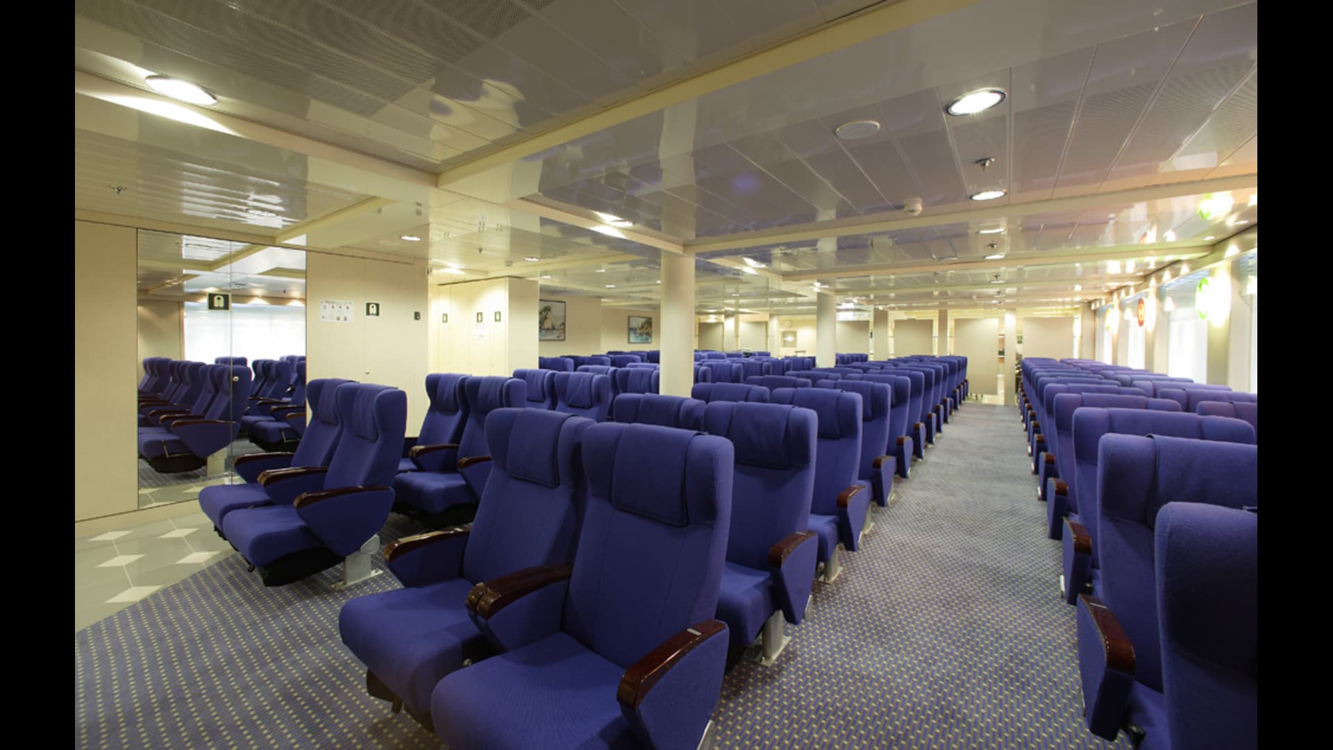 Económica Asiento numerado - Salón 5