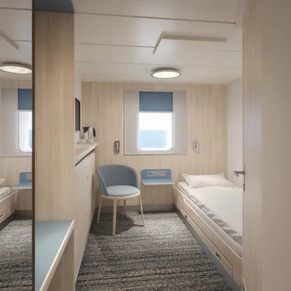 Pencereli kabin (Televizyon, Air-condition, Single beds)