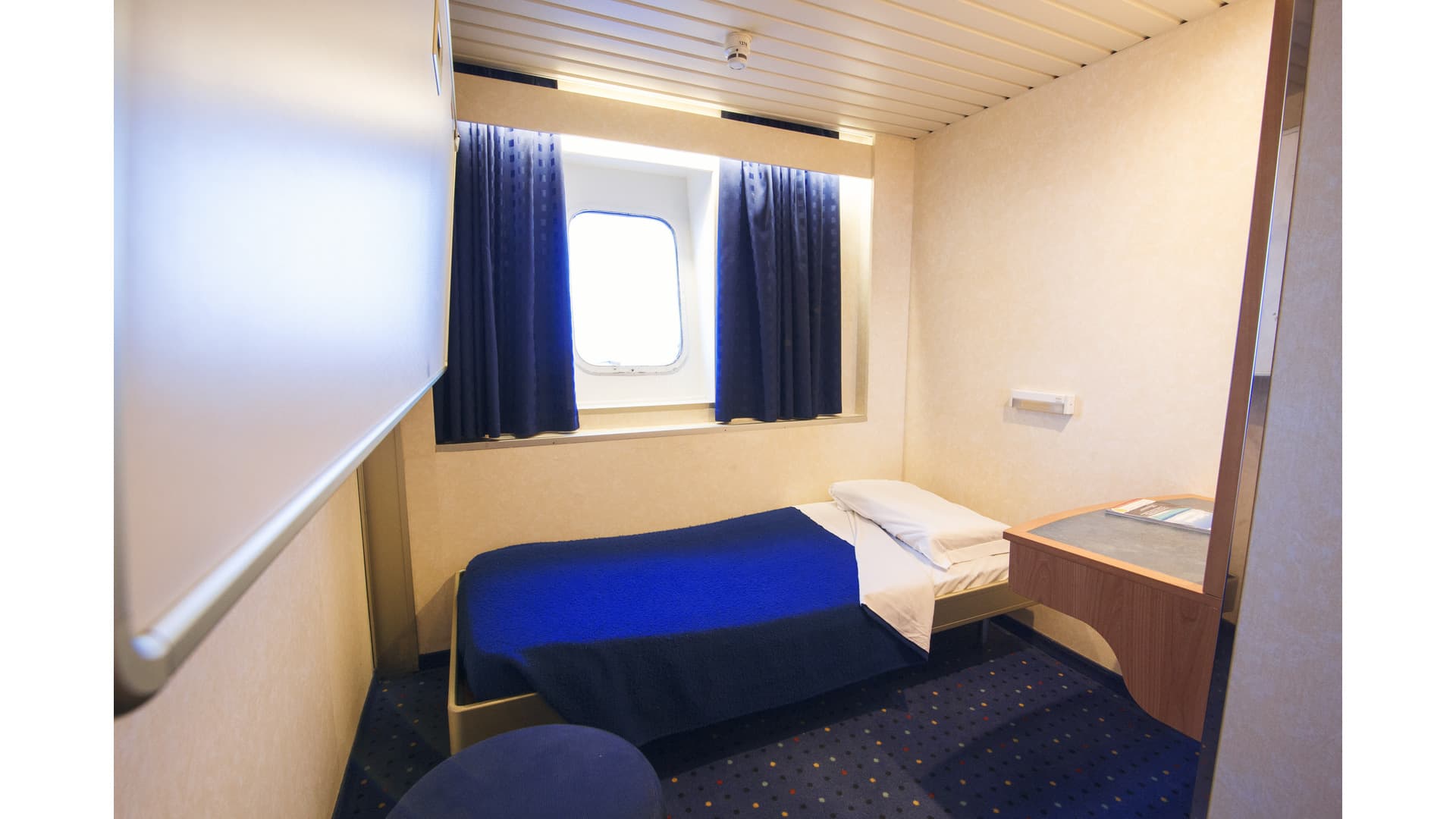 Cabina con finestra (WC, Doccia, Bunk Beds)