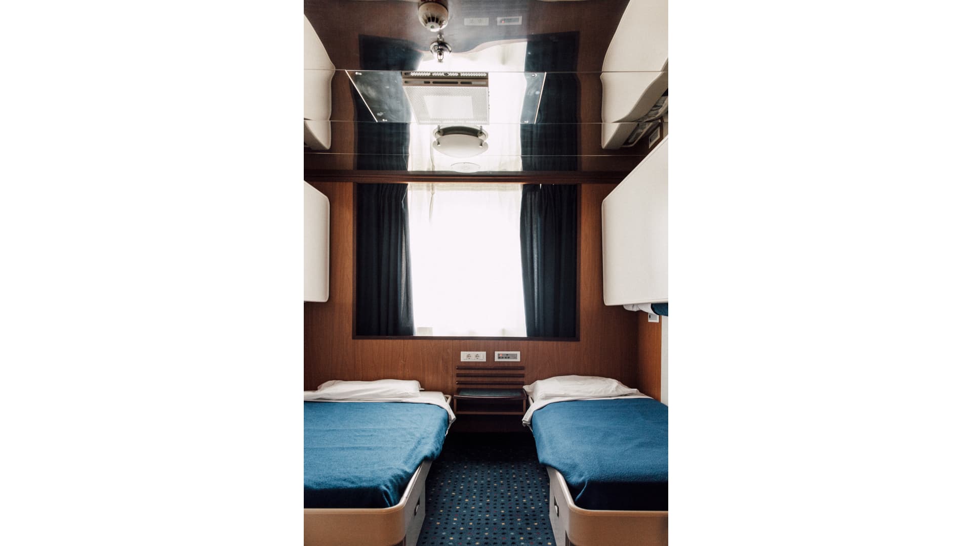 Cabin with window (WC, 淋浴, Bunk Beds)