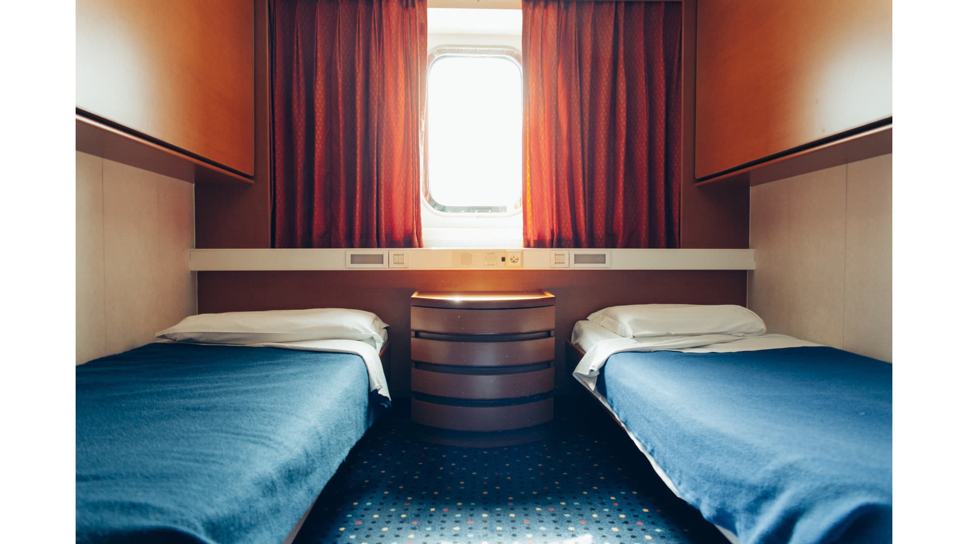 Kabine mit Fenster (WC, Dusche, Bunk Beds)