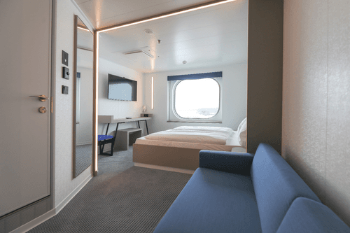 Lux Cabin with window (WC, 샤워, TV, 더블 침대, Wi-Fi)