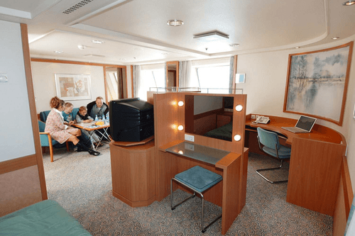 Cabin with window (WC, Shower, TV, Suite, Minibar)