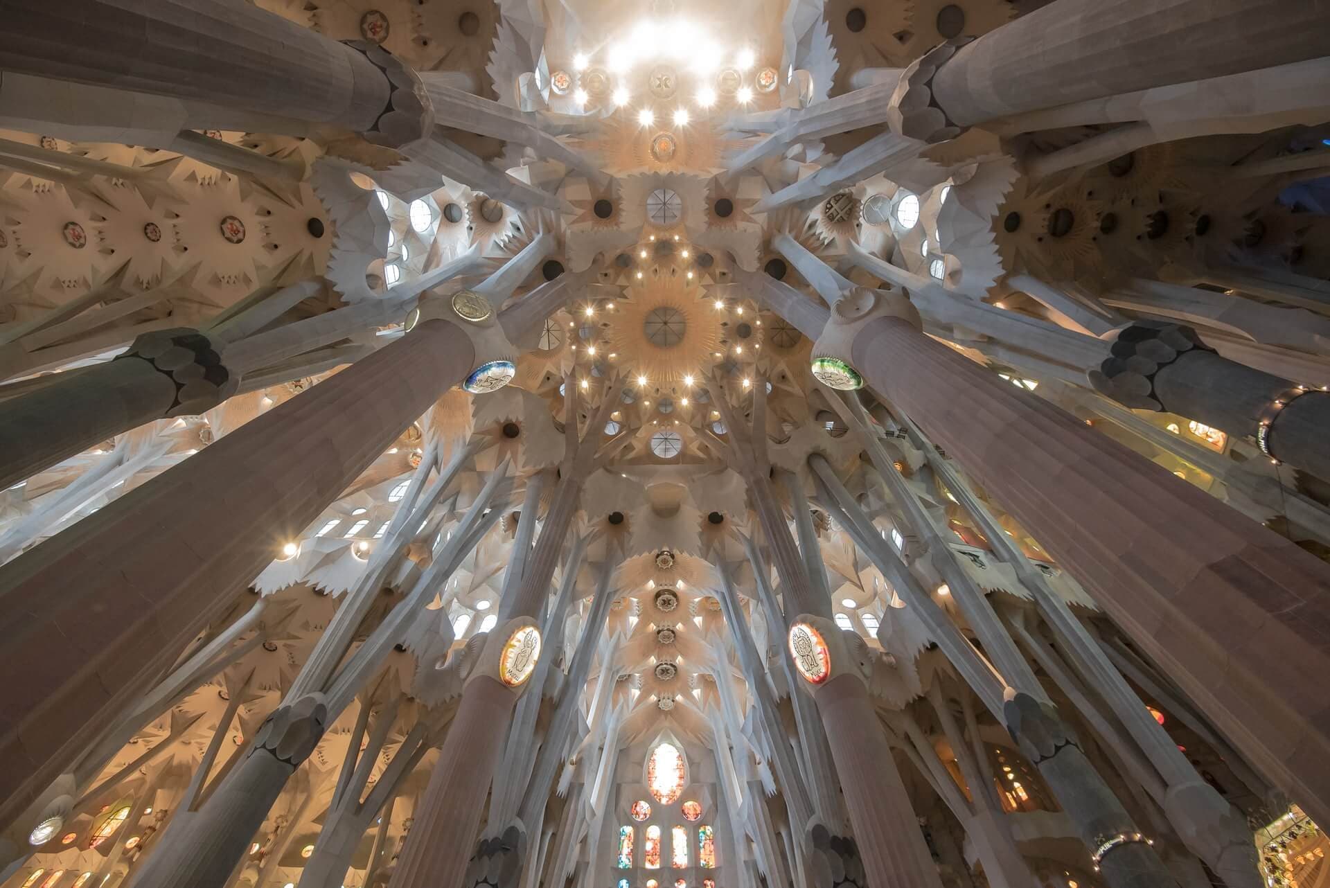 DESCUBRE LA ARQUITECTURA DE BARCELONA (MAS ALLA DE GAUDI)