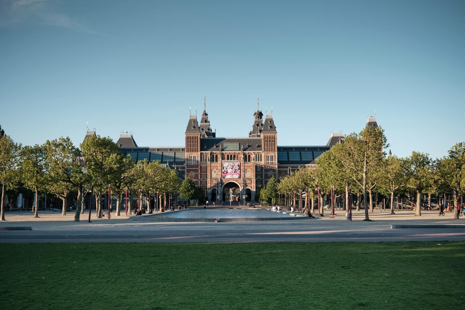 CINCO MUSEOS INTERESANTES QUE VISITAR EN ÁMSTERDAM