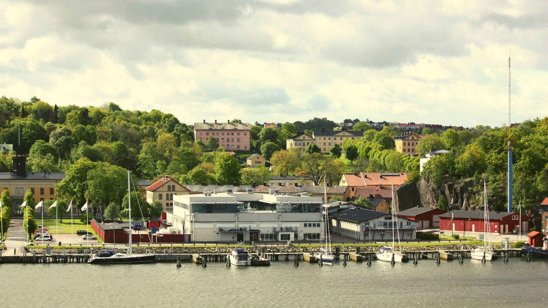 ferryscanner-Destination-pages-Denmark-Frederikshavn-2
