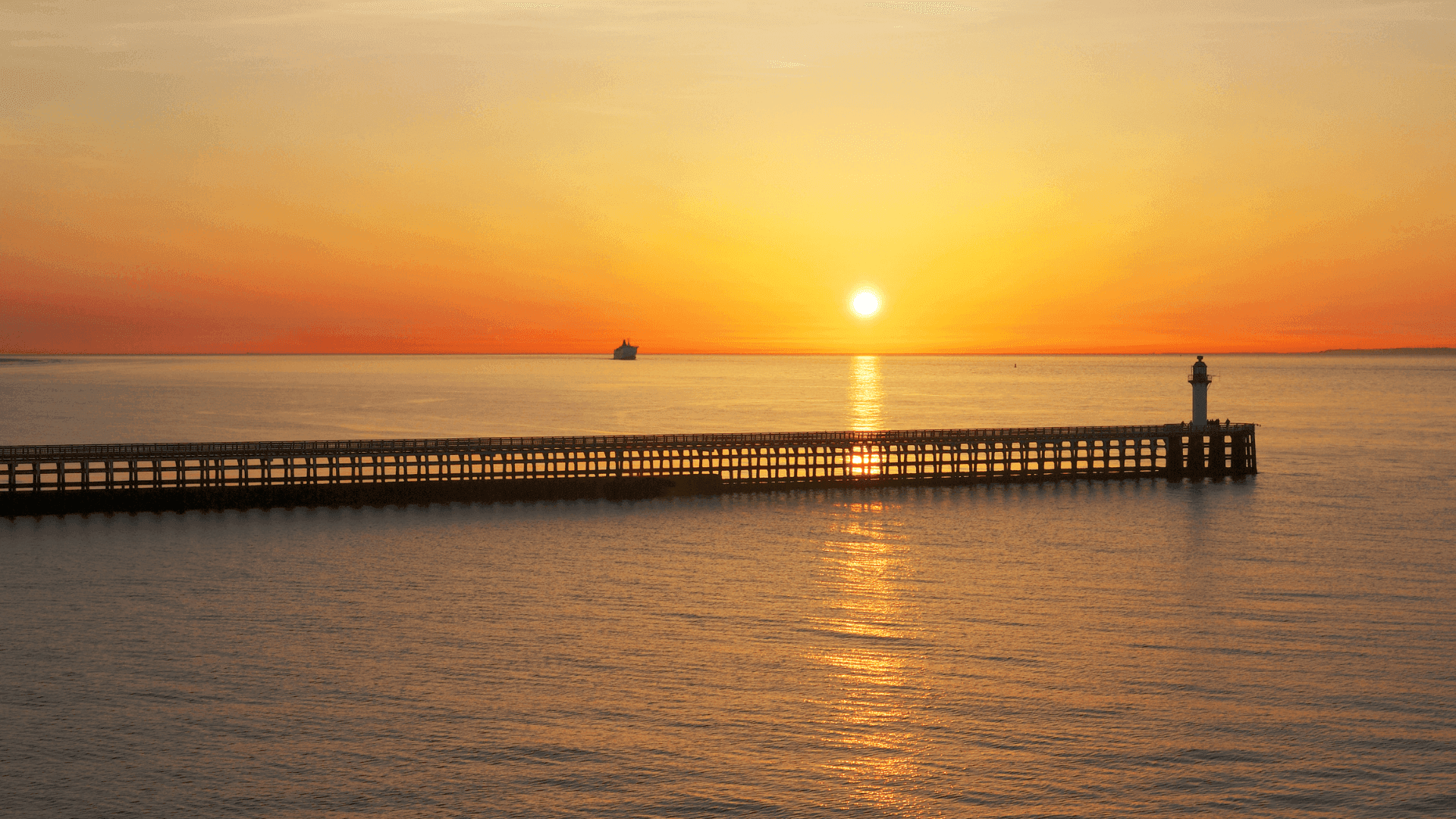 ferryscanner-destination-pages-france-mainland-france-calais (7)