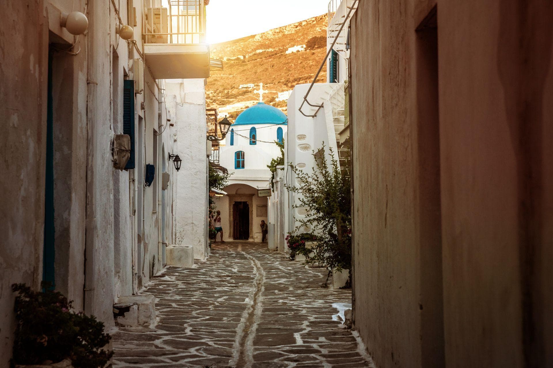 ΣΤΗΝ ΠΑΡΟ ΓΙΑ 5 ΜΕΡΕΣ Ή ΓΙΑ 5 ΩΡΕΣ