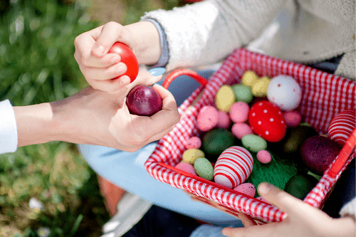 egg craking tradition