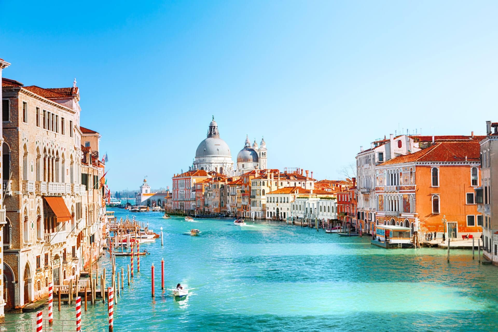 WHAT YOU NEED TO KNOW ABOUT VISITING VENICE, INCLUDING THE BEST FERRY ROUTES