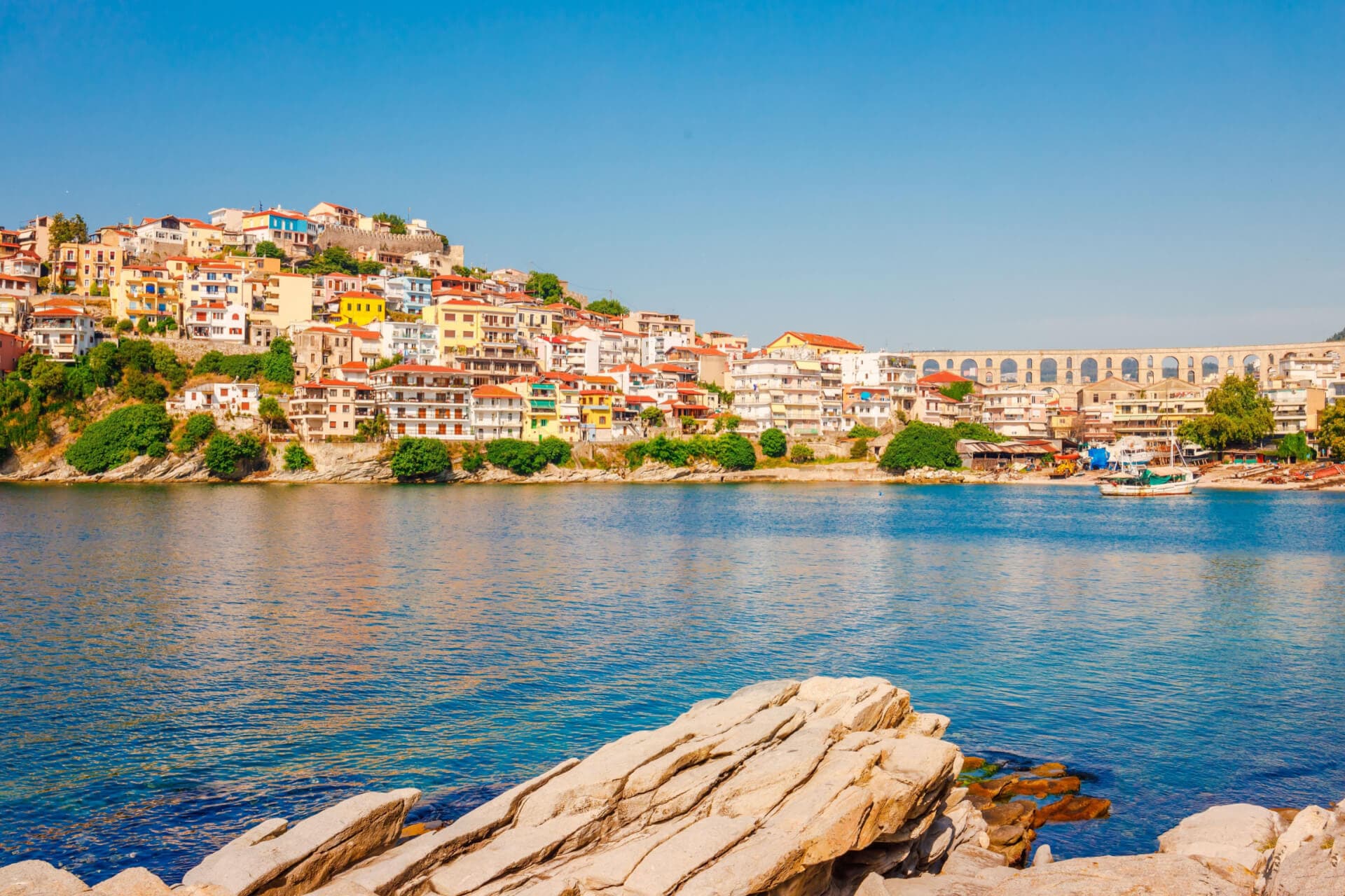 VISITING KAVALA BY FERRY: HOW TO GET THERE AND WHAT TO SEE AND DO