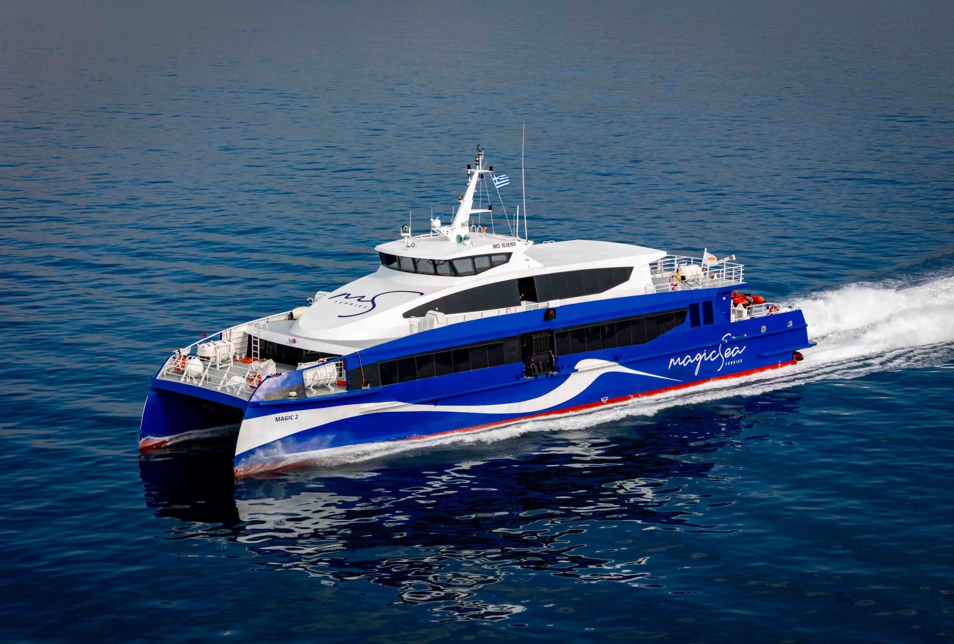Ταχύπλοο Magic 2 της Magic Sea Ferries εν πλω στο Αιγαίο