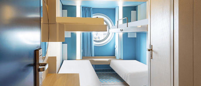 Cabin with window (WC, Bed linen and towels)