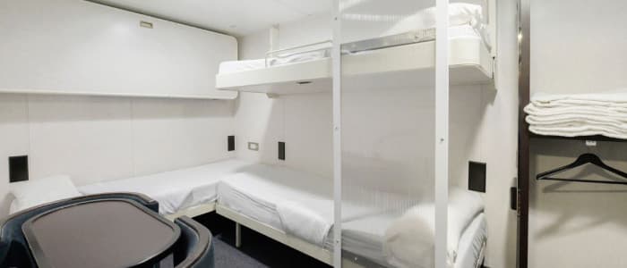 Cabin without window (WC)