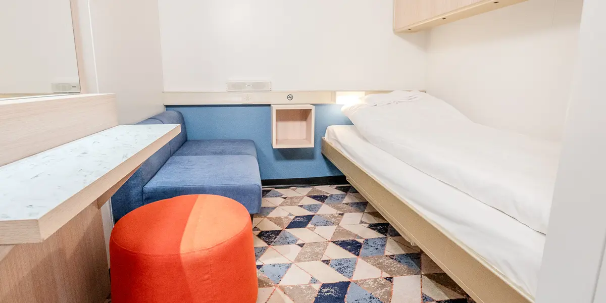 Cabin without window (WC, Bunk Beds, Mirror Table Set, Cabinet Table, Bed linen and towels, Clothes rack, Bedside table , Single beds)