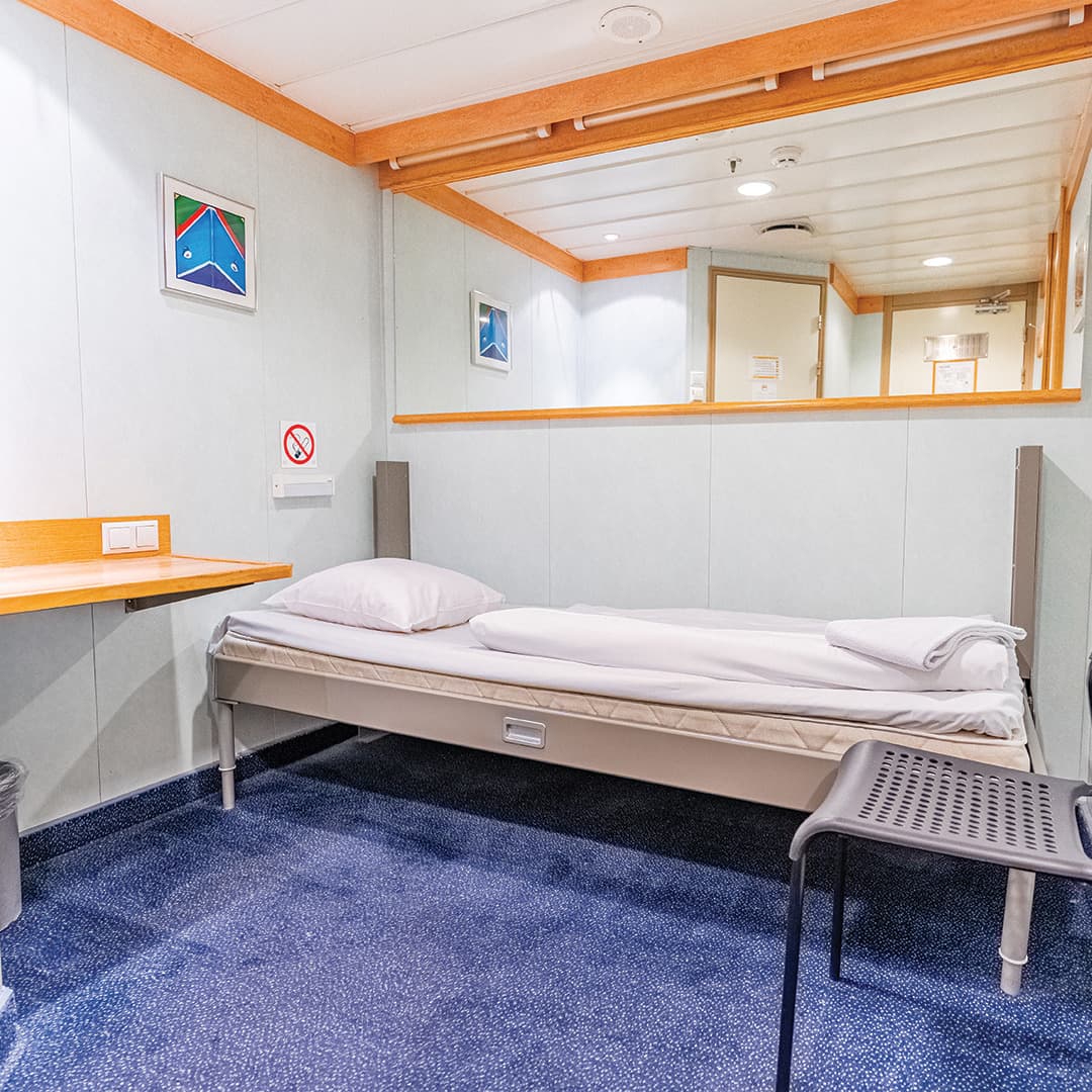 Cabin without window (tualet, Dush, TV)