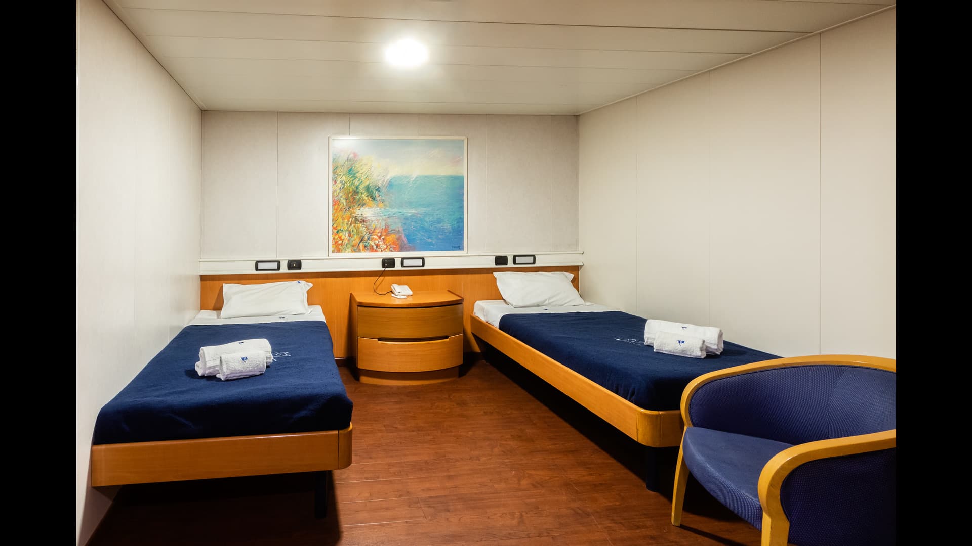 Hut uden vindue (WC, Douche, Telefoon)