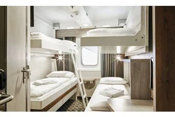 Cabin with window (WC, 淋浴, 电视, 小沙发, Air-condition, Lower beds, Upper beds , Deck 10, Deck 8, Deck 9)