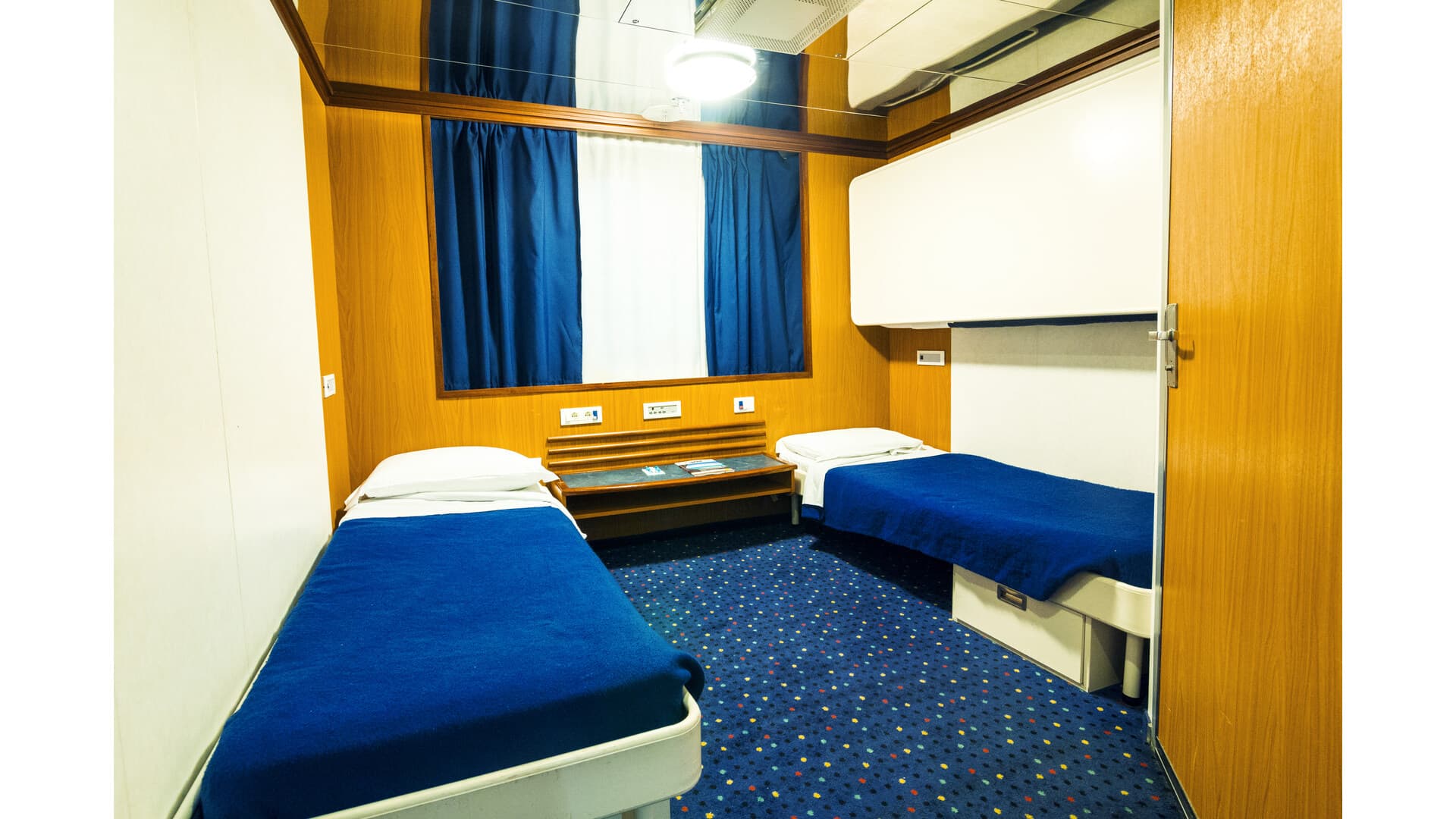 Camarote con ventana (Aseo, Ducha, Bunk Beds)