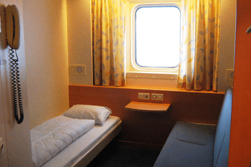 Cabin with window (WC, 淋浴, 电视, Wi-Fi)